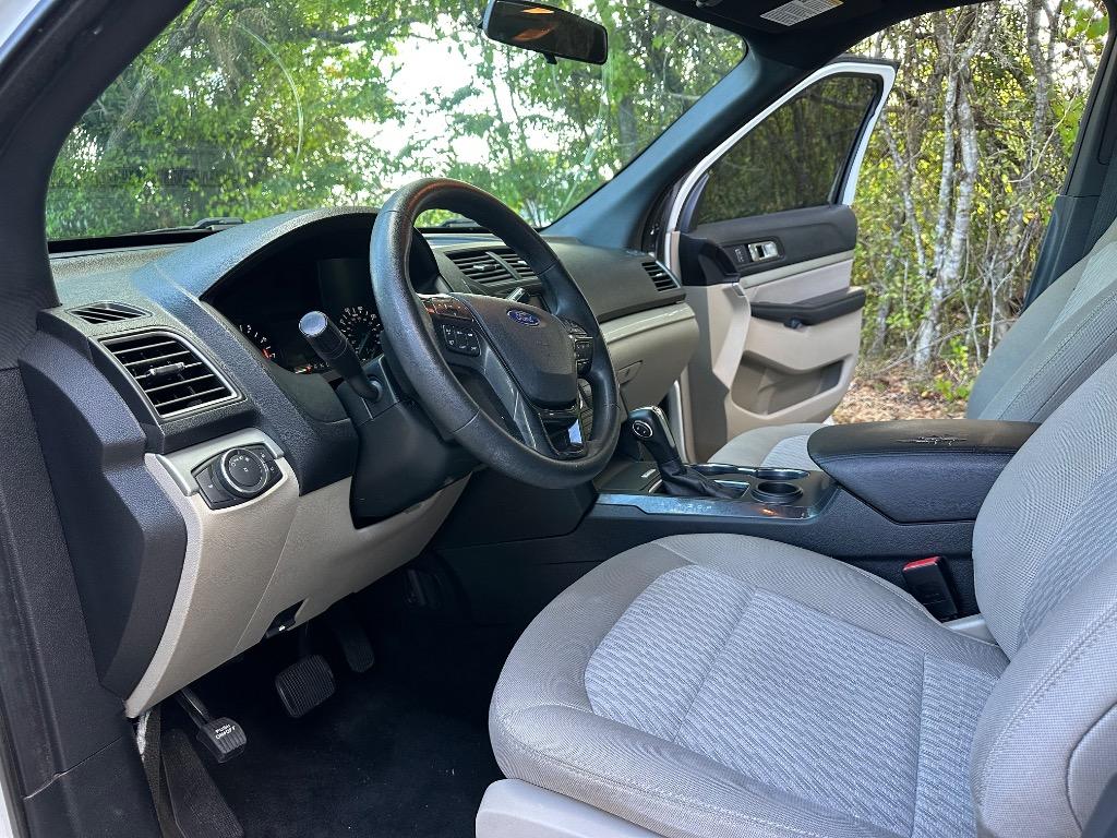 2018 Ford Explorer Base - Photo 8