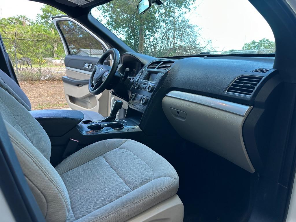 2018 Ford Explorer Base - Photo 13