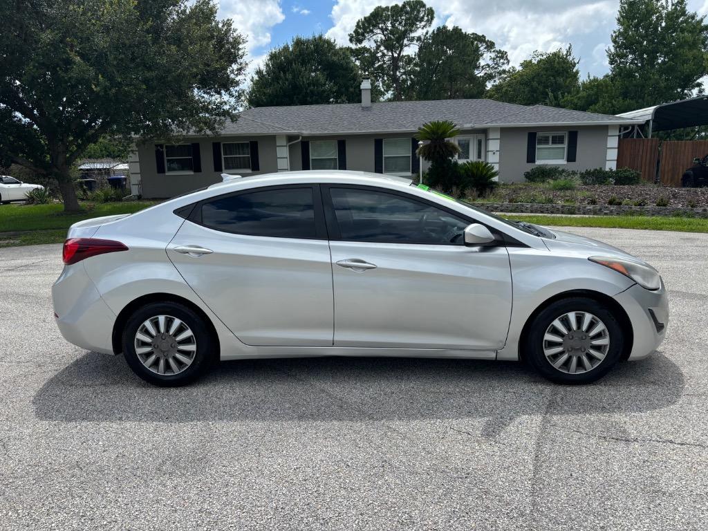2016 Hyundai Elantra SE - Photo 8