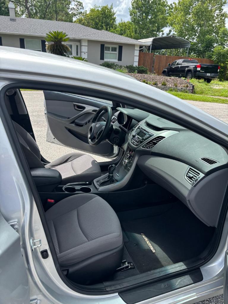 2016 Hyundai Elantra SE - Photo 9
