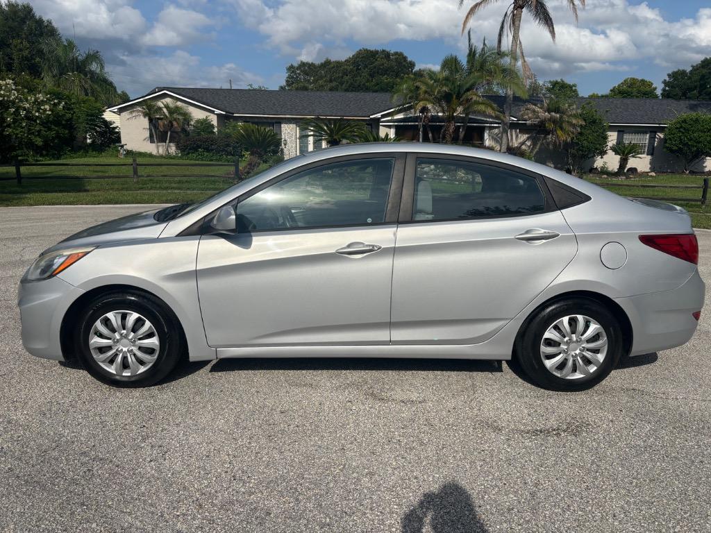 2016 Hyundai Accent SE - Photo 6