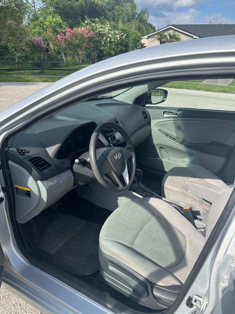 2016 Hyundai Accent SE - Photo 8