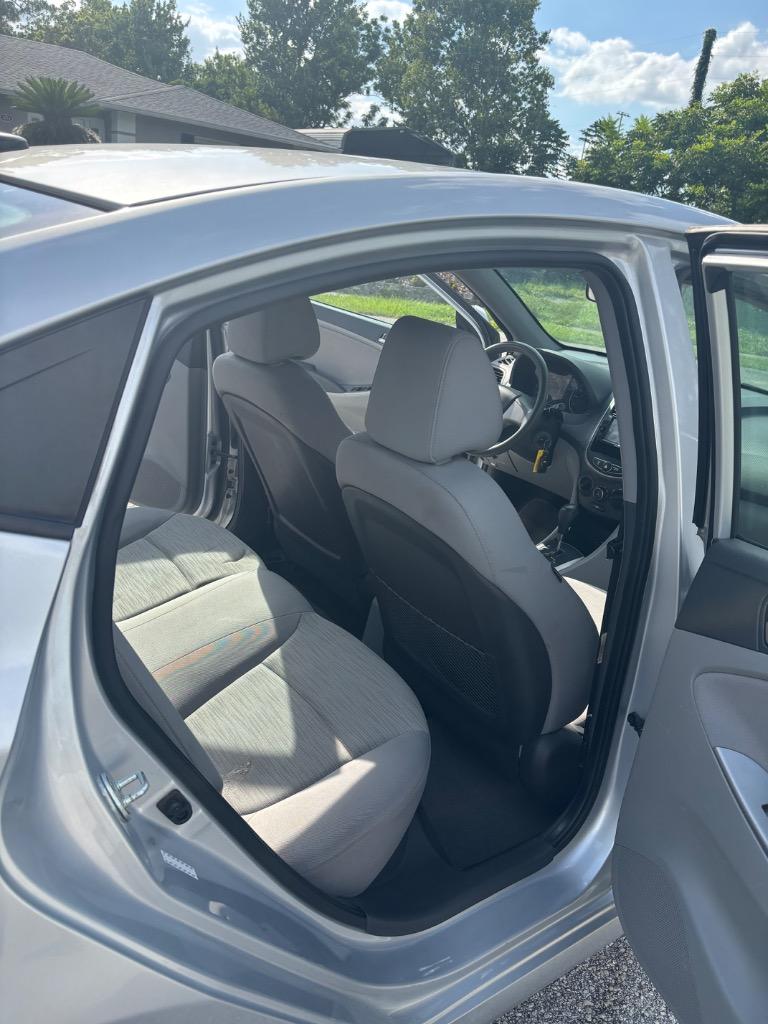 2016 Hyundai Accent SE - Photo 11