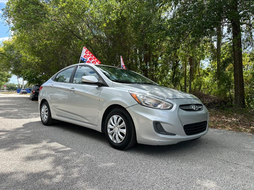 2016 Hyundai Accent SE 4-Door 6-Speed Automatic's photo